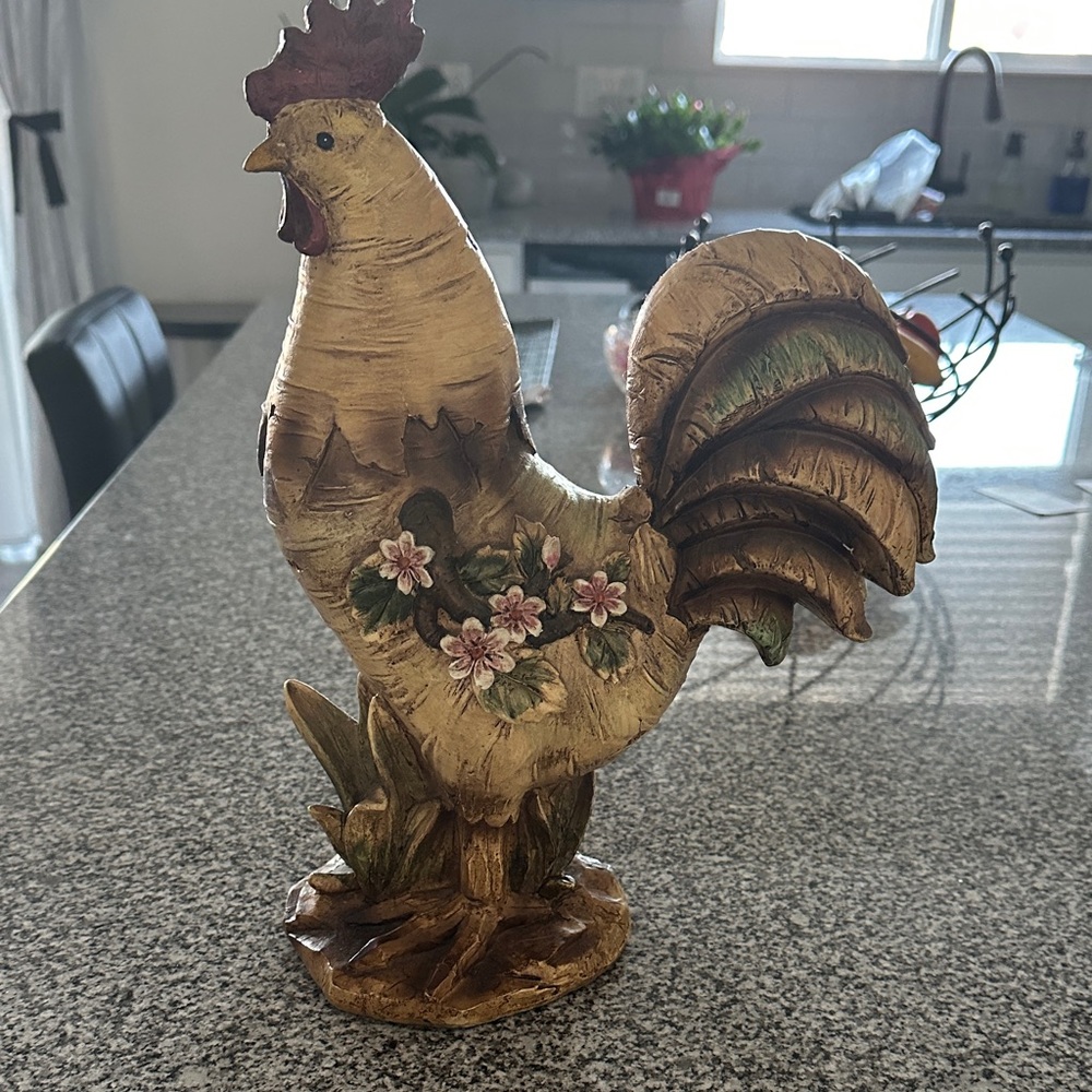 Decorative Rooster Figurine